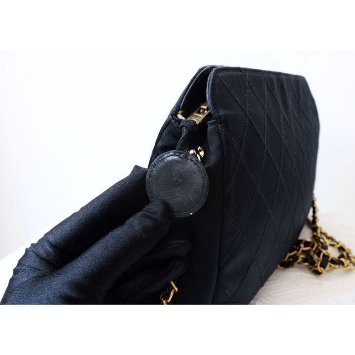 Chanel vintage silk clutch+chain