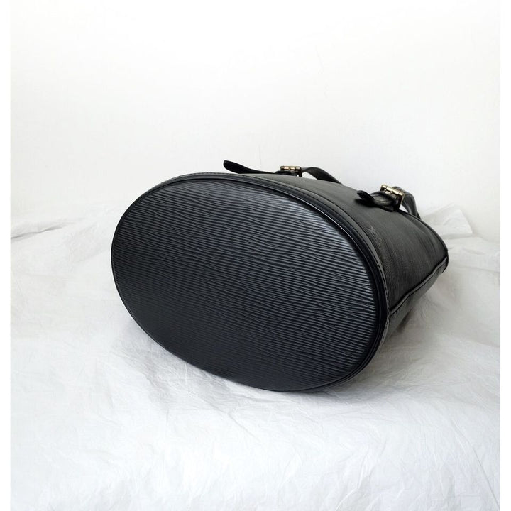 Louis Vuitton black epi leather petit bucket with pouch