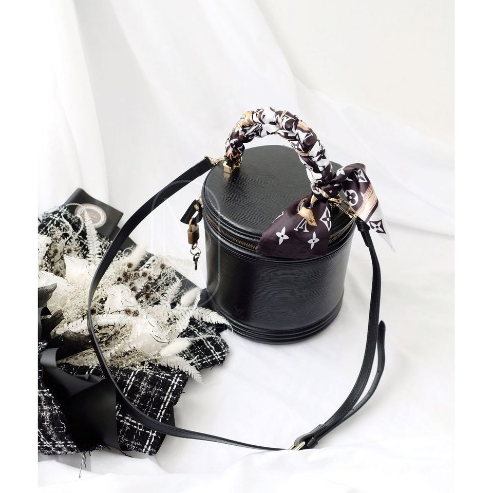 Louis Vuitton vintage cannes beauty case bag