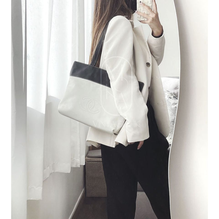 Chanel vintage sheepskin tote bag