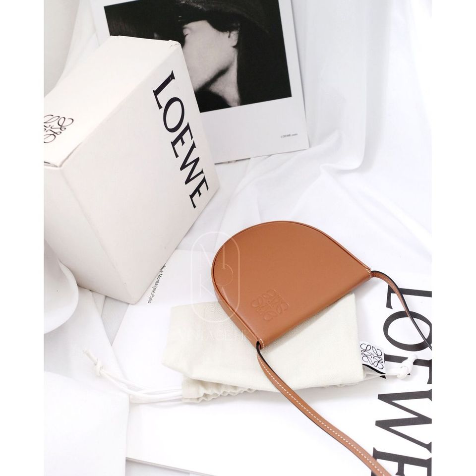 Loewe small heel pouch in soft calfskin