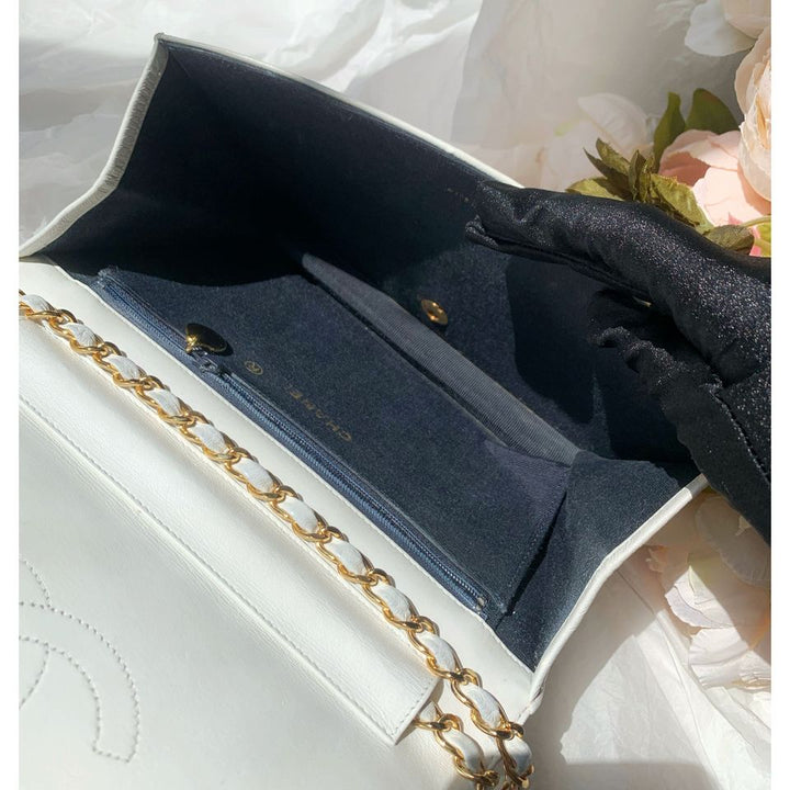 Chanel vintage V-Stitch Flap Bag