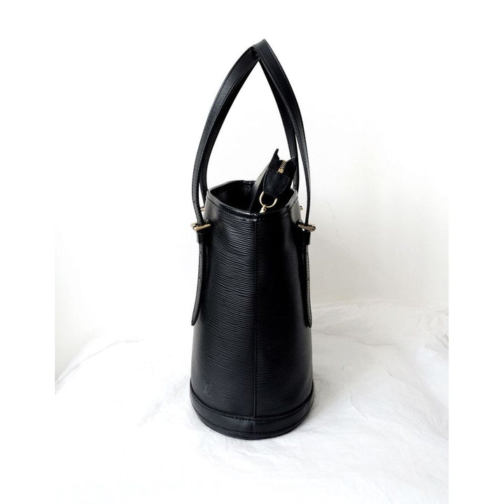 Louis Vuitton black epi leather petit bucket with pouch