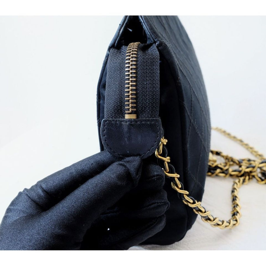 Chanel vintage silk clutch+chain
