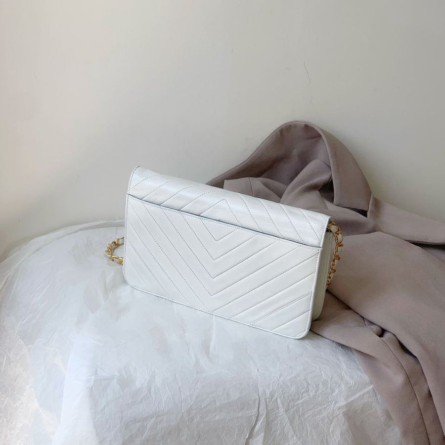 Chanel vintage V-Stitch Flap Bag