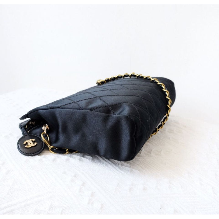Chanel vintage silk clutch+chain