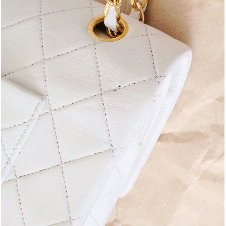 Chanel vintage classic flap bag 25cm