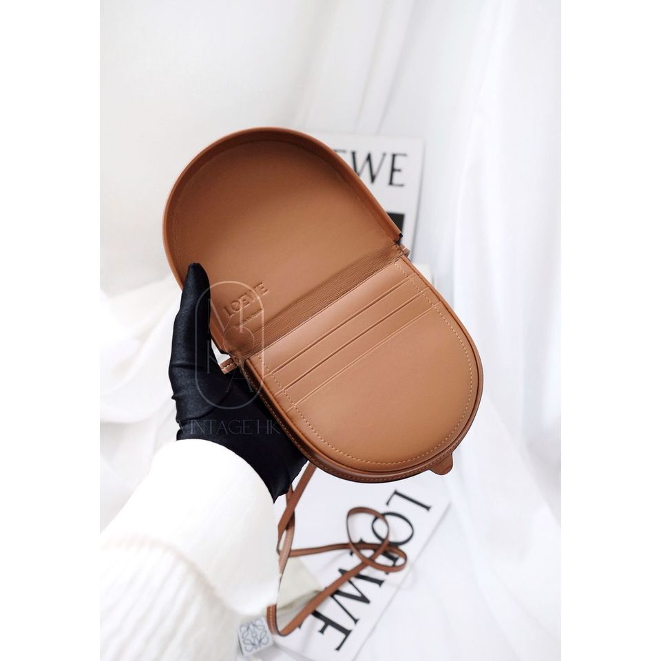 Loewe small heel pouch in soft calfskin – Moka Vintage HK