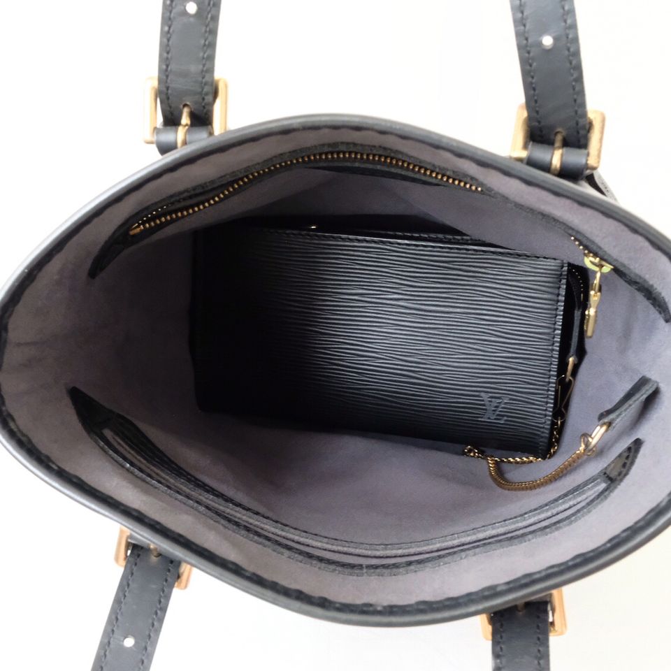 Louis Vuitton black epi leather petit bucket with pouch