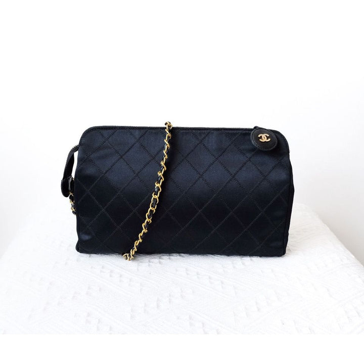 Chanel vintage silk clutch+chain