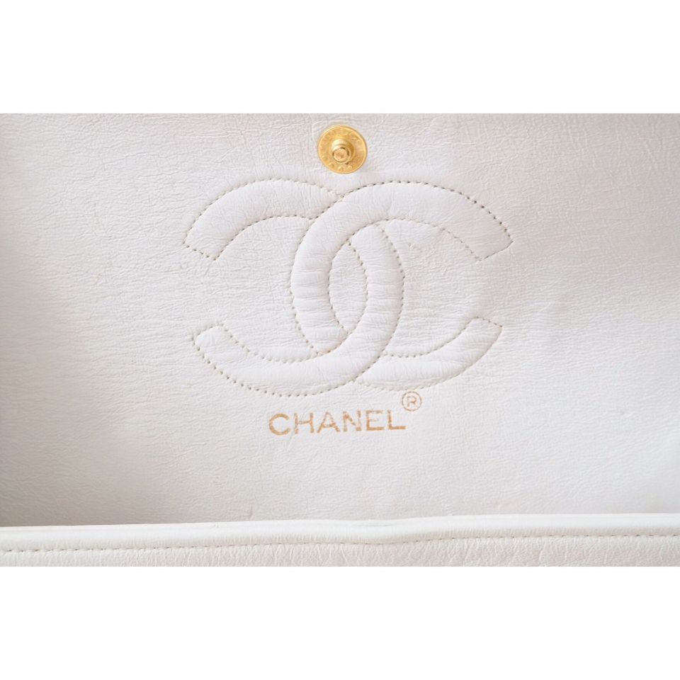Chanel vintage classic flap bag 25cm