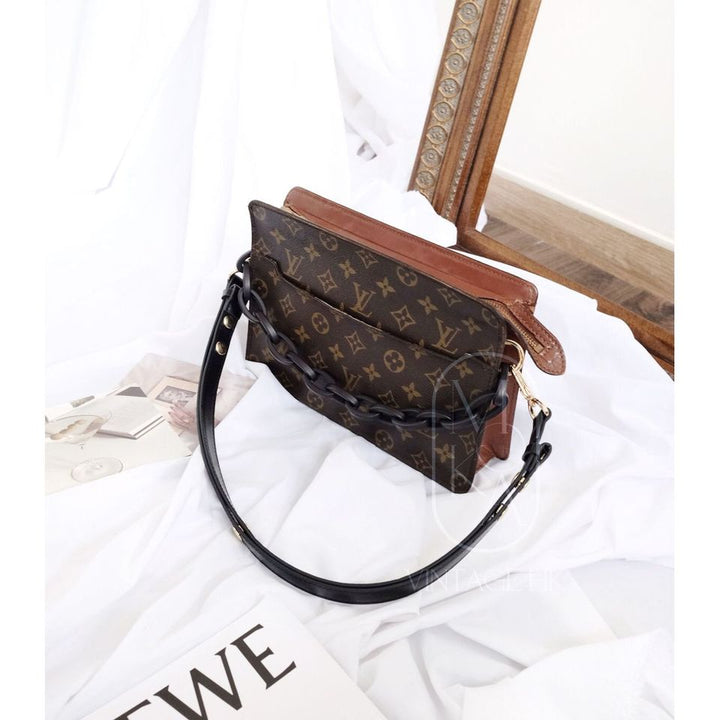 Louis Vuitton monogram clutch bag