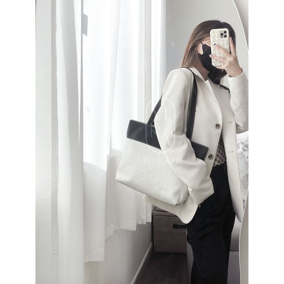 Chanel vintage sheepskin tote bag