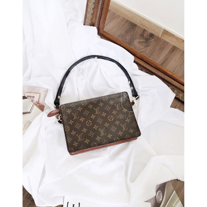Louis Vuitton monogram clutch bag