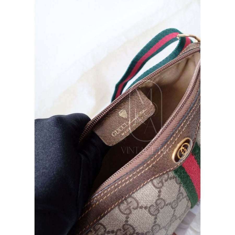 Gucci vintage GG clutch bag