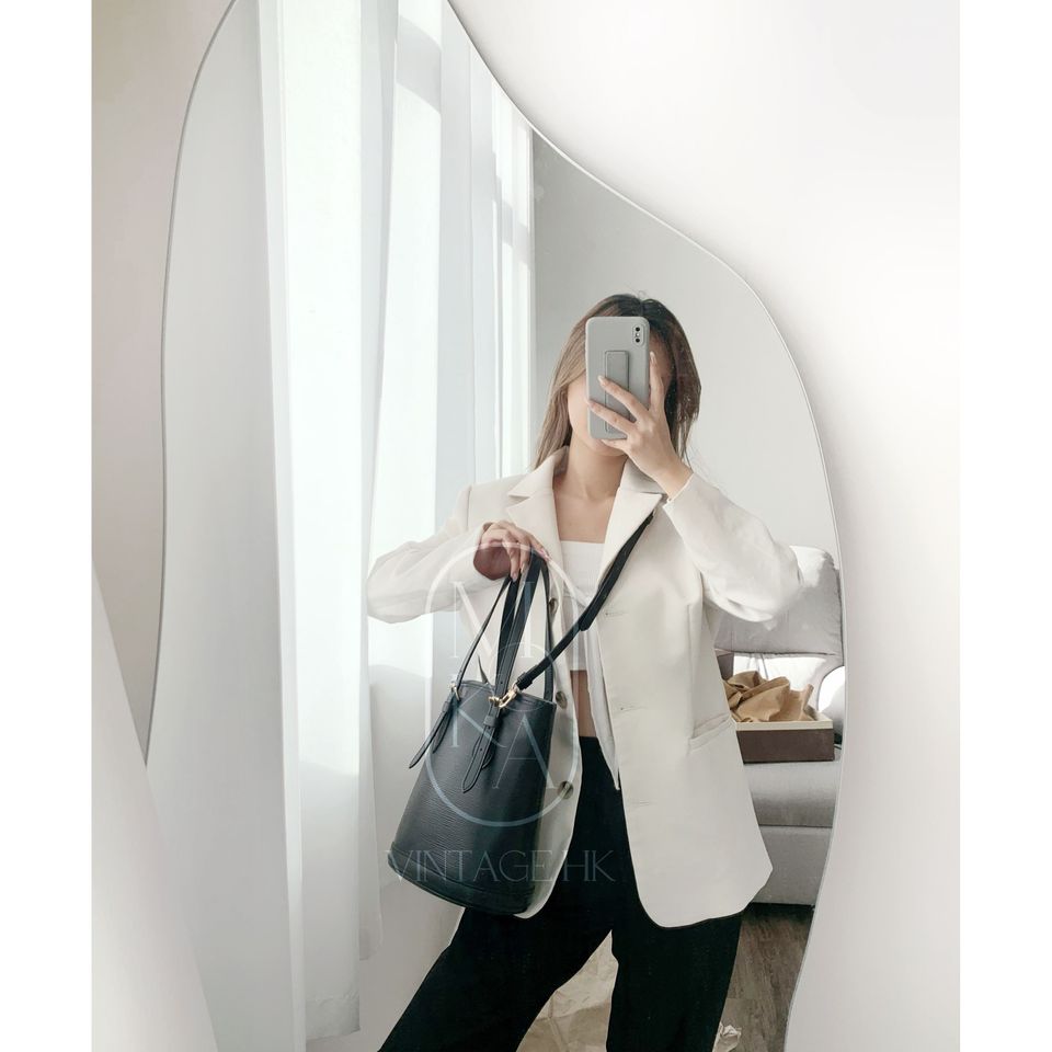 Louis Vuitton black epi leather petit bucket with pouch