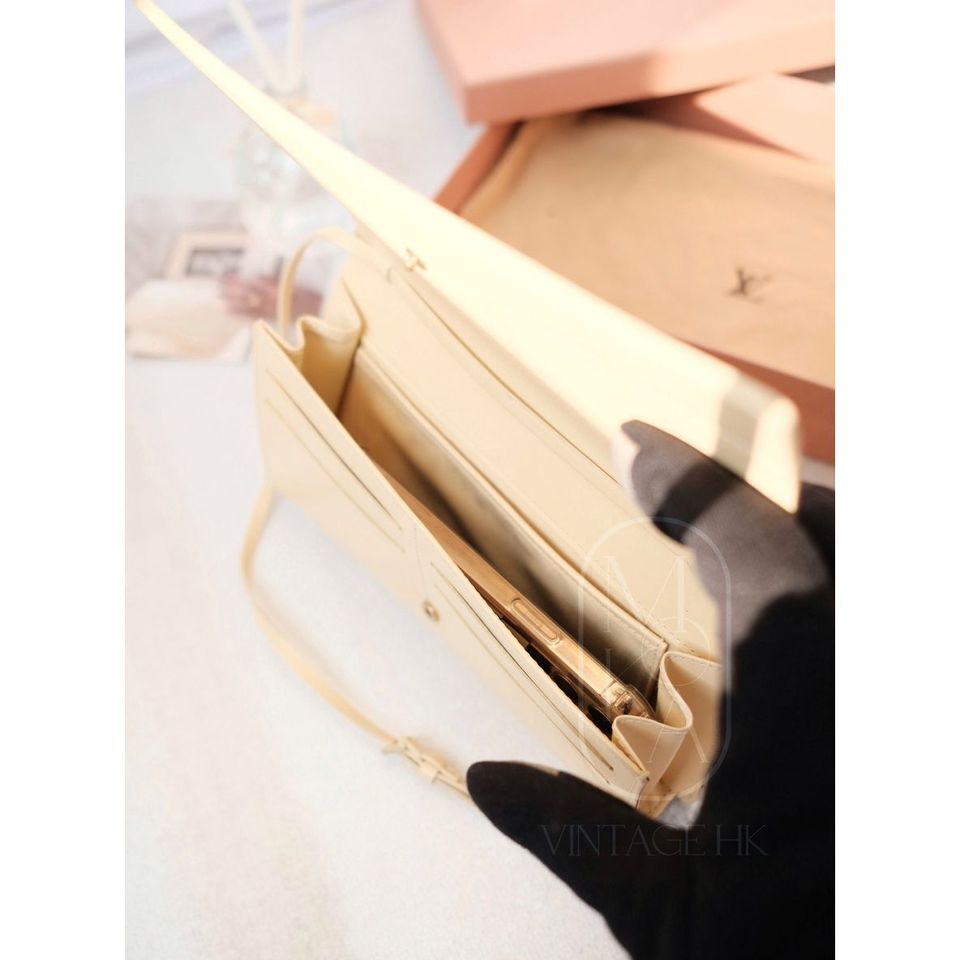 Louis Vuitton Epi Honfleur Pochette