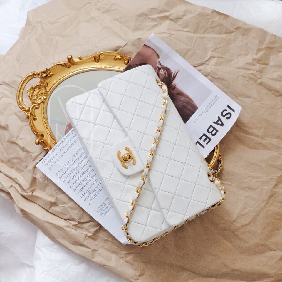 Chanel vintage classic flap bag 25cm
