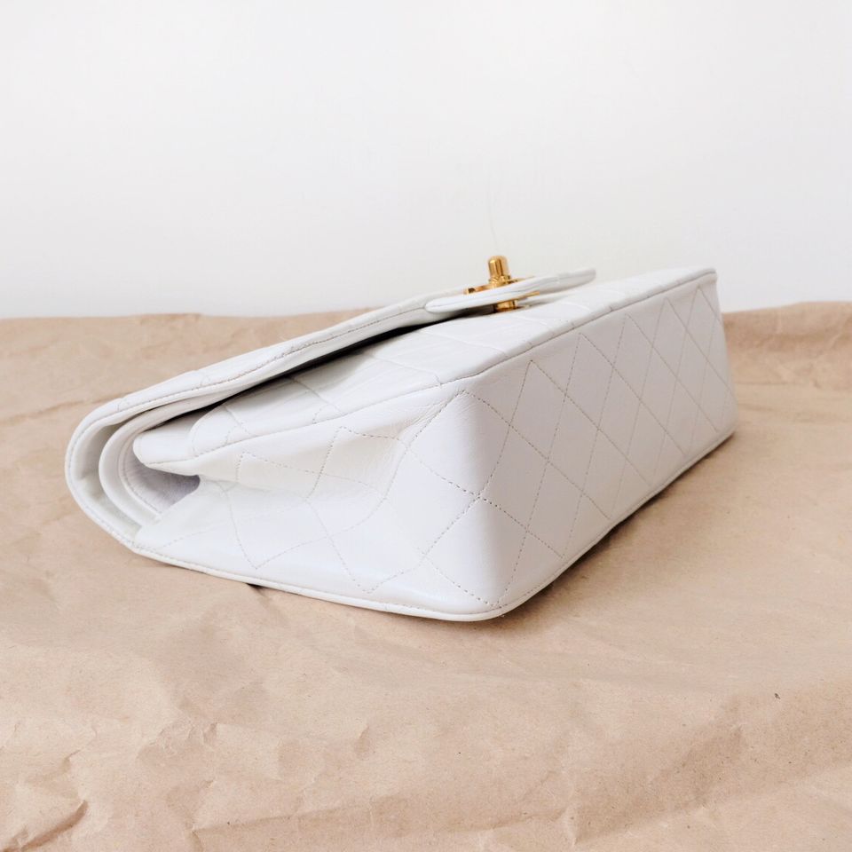 Chanel vintage classic flap bag 25cm