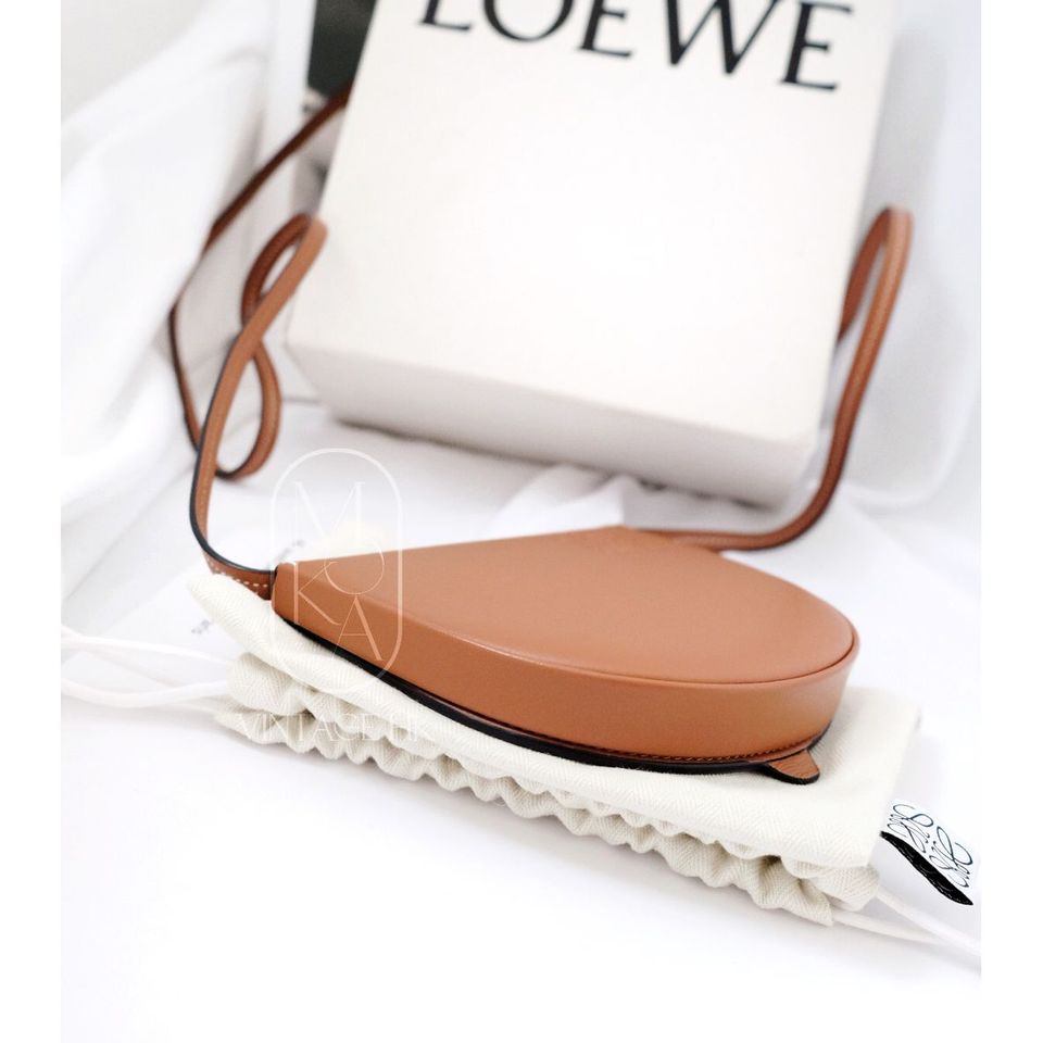 Loewe small heel pouch in soft calfskin