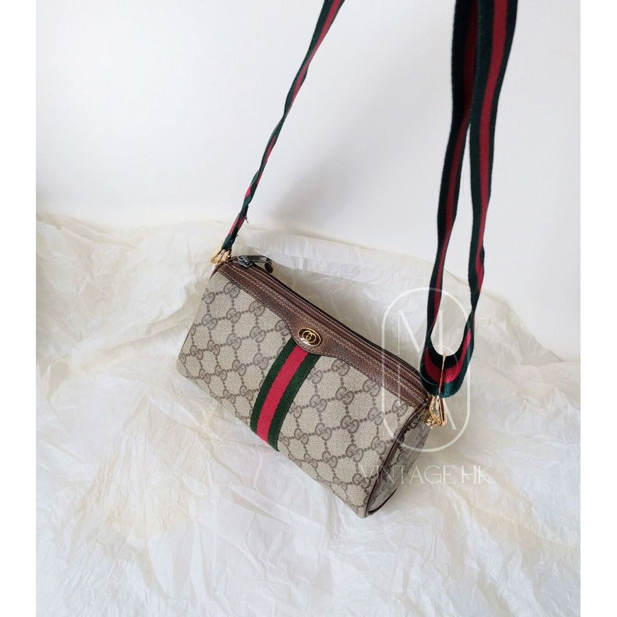 Gucci vintage GG clutch bag