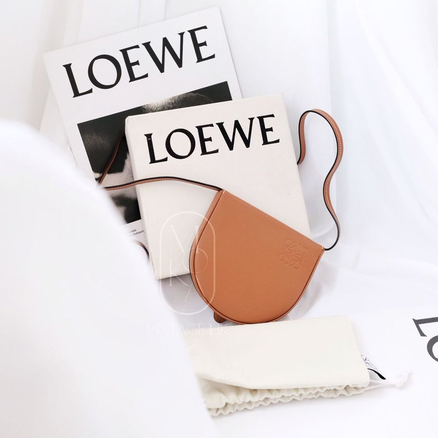 Loewe small heel pouch in soft calfskin