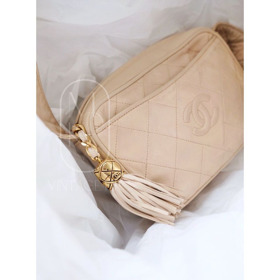 Chanel CC diamond-quilted tassel crossbody bag