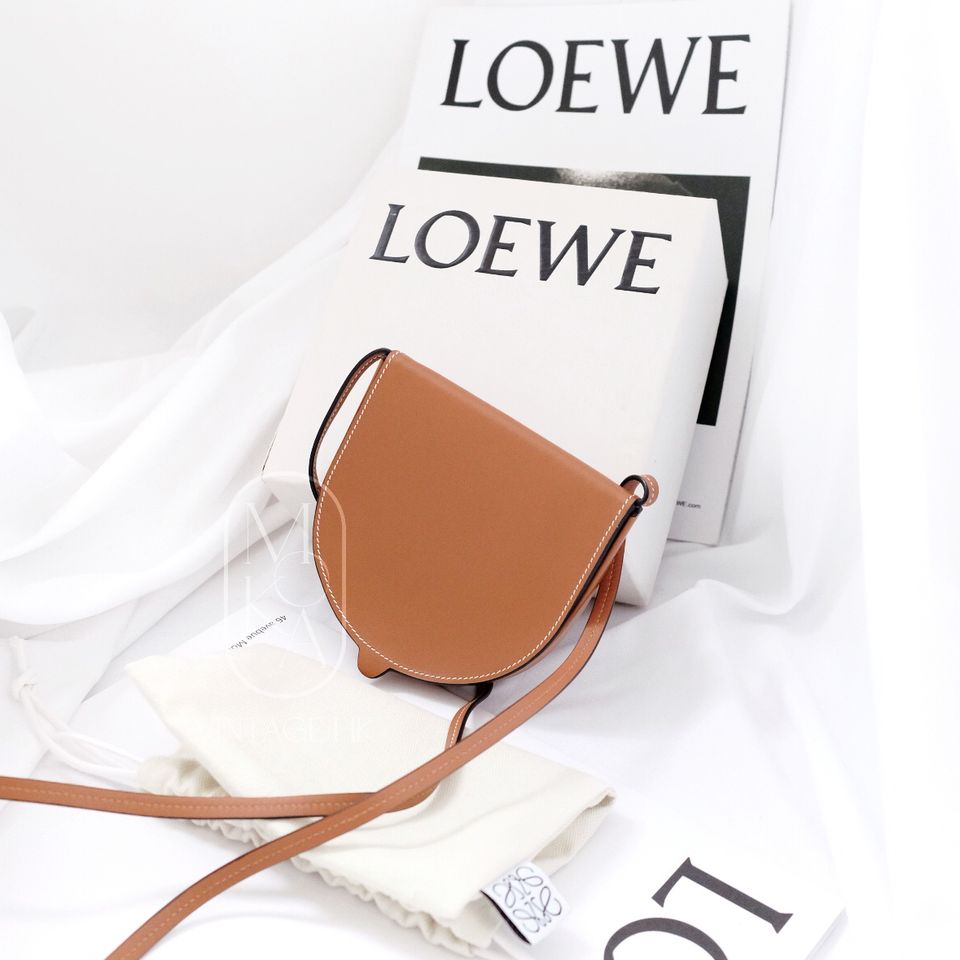 Loewe small heel pouch in soft calfskin
