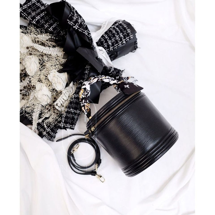 Louis Vuitton vintage cannes beauty case bag