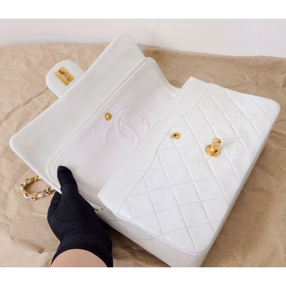 Chanel vintage classic flap bag 25cm