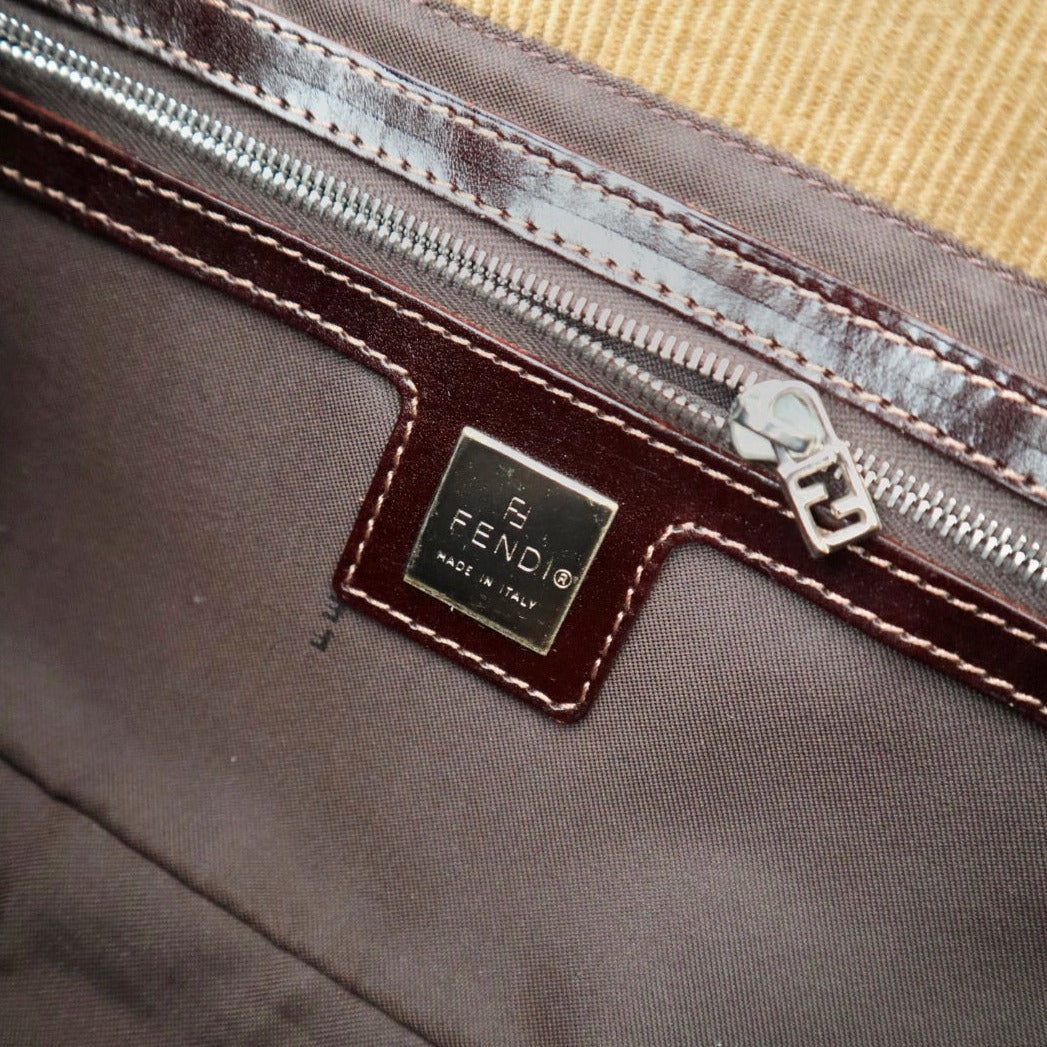 Fendi vintage ribbed mamma baguette shoulder bag