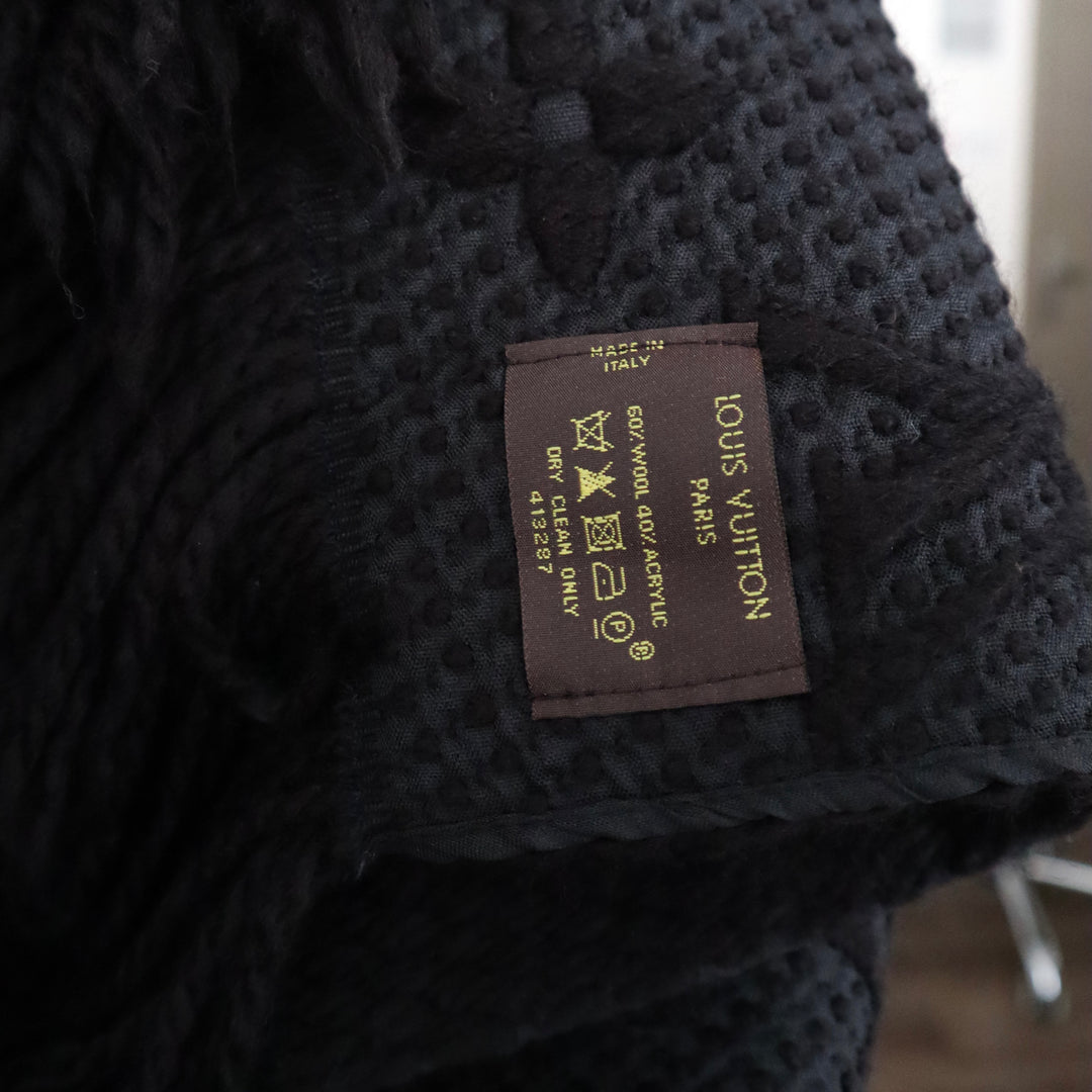 Louis Vuitton Logomania Scarf LS221