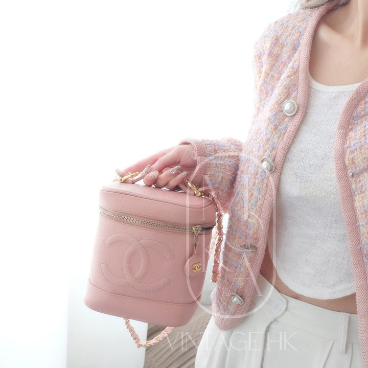 Chanel vintage coco caviar wash bag