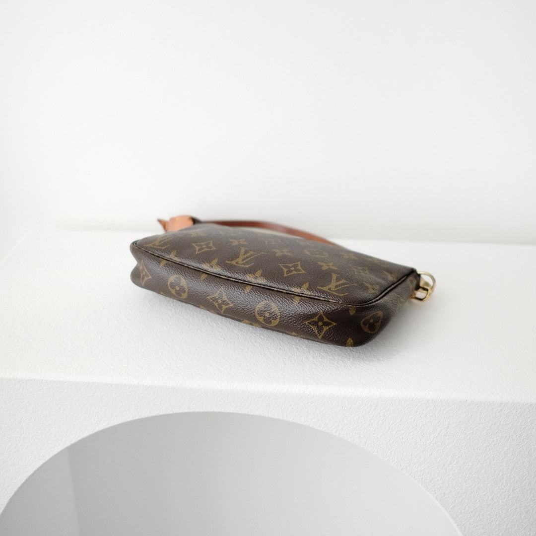 Louis Vuitton monogram handbag