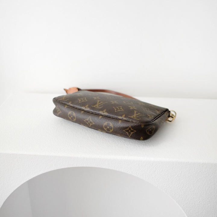 Louis Vuitton monogram handbag