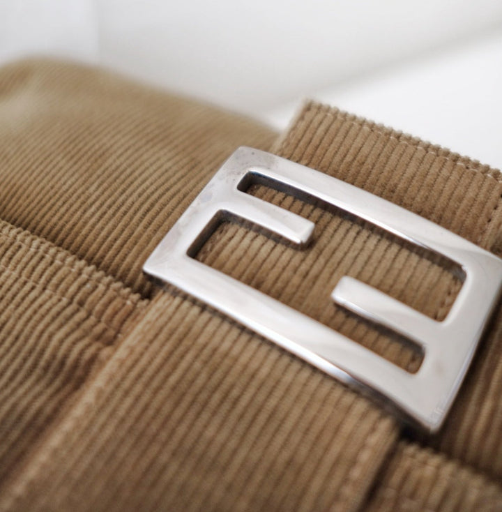 Fendi vintage ribbed mamma baguette shoulder bag