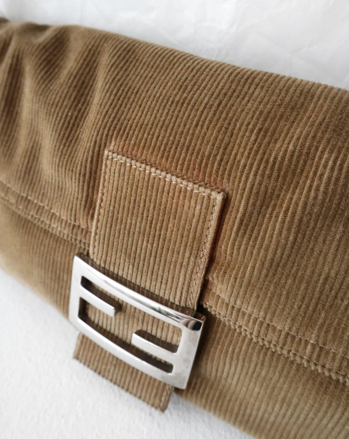 Fendi vintage ribbed mamma baguette shoulder bag