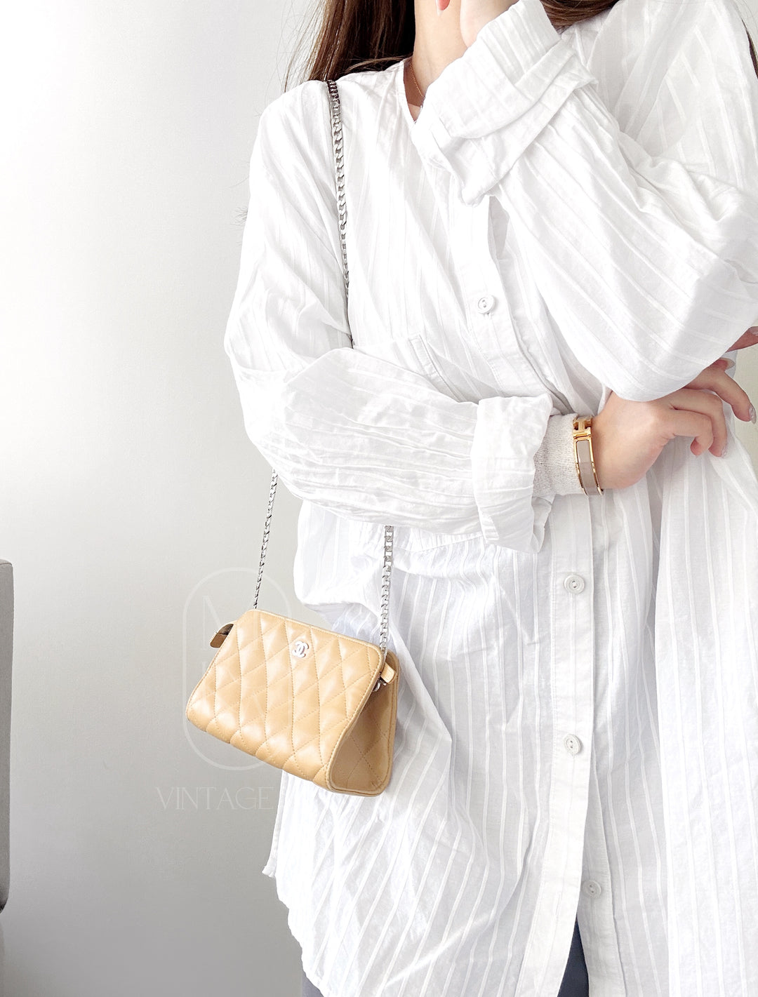 Chanel vintage beige quilted sheepskin pouch +chain