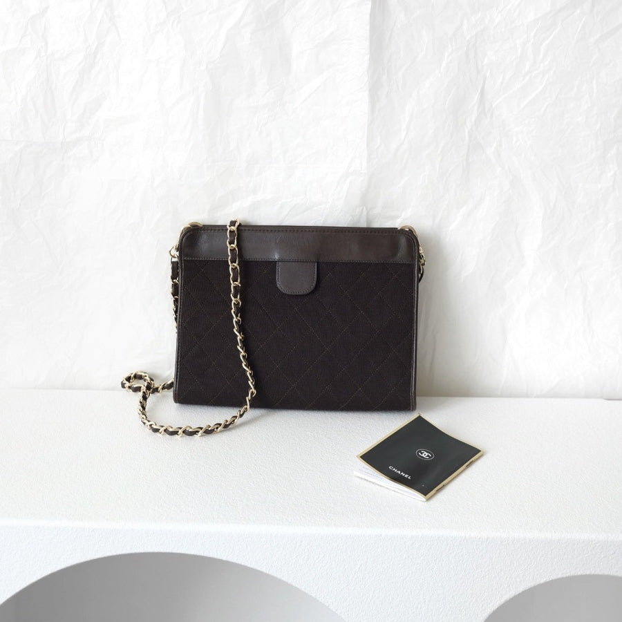 Chanel vintage brown pouch + chain