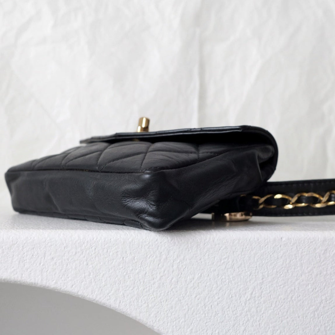 Chanel vintage quilted sheepskin CC belt bag+chain