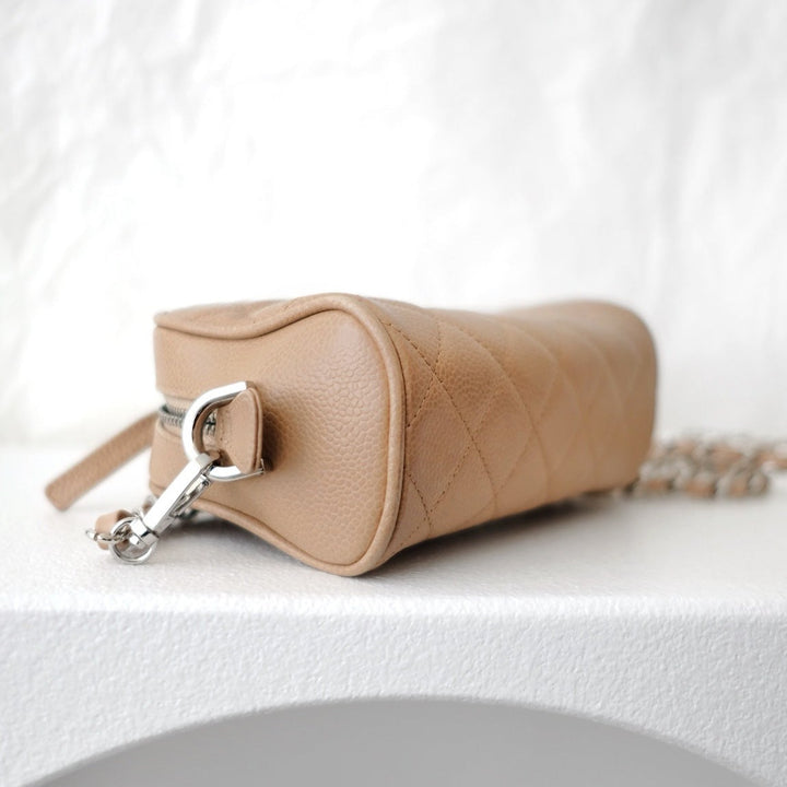 Chanel vintage beige quilted cowhide pouch +chain