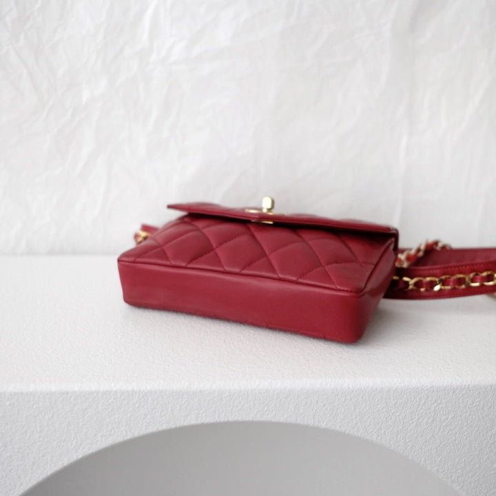 Chanel  vintage quilted sheepskin CC belt bag+chain