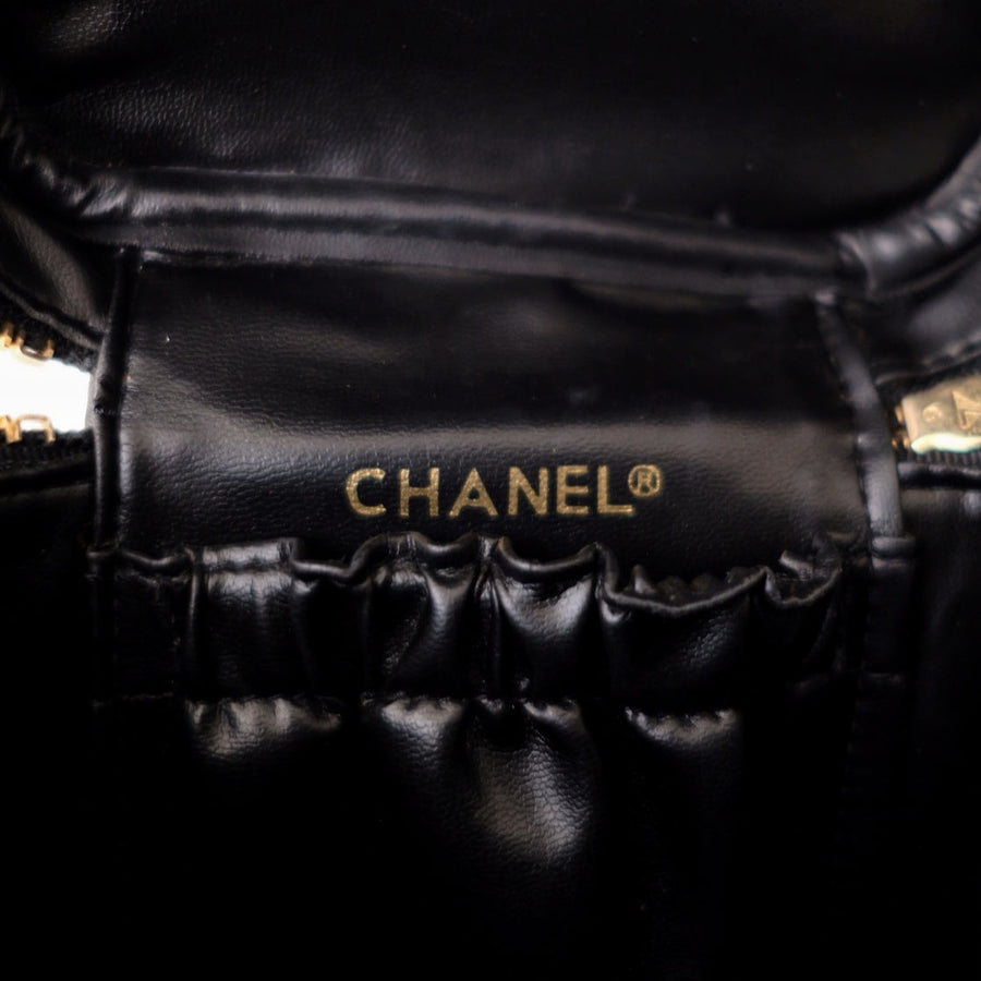 Chanel vintage coco sheepskin wash bag