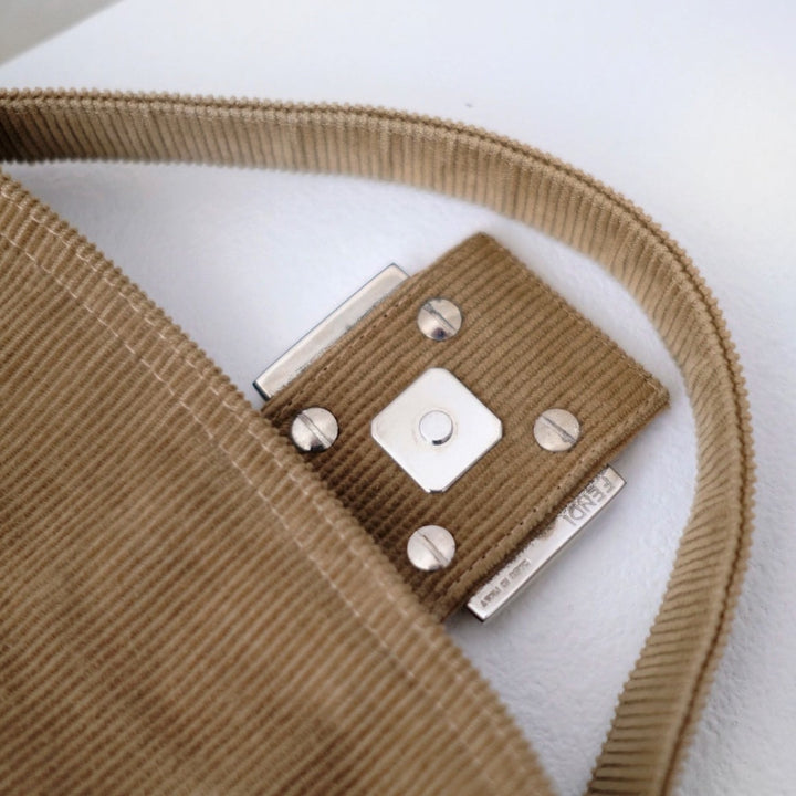 Fendi vintage ribbed mamma baguette shoulder bag