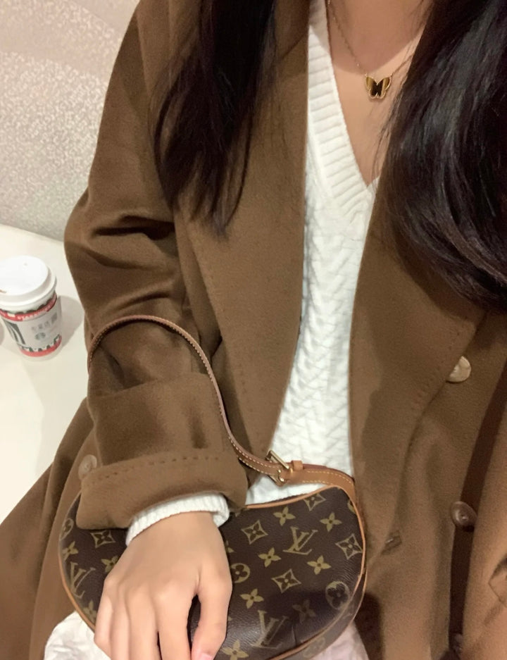 Louis Vuitton vintage croissant pm