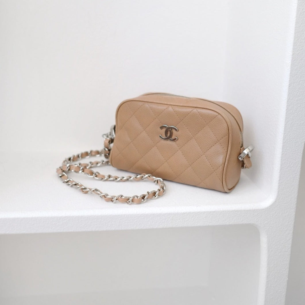 Chanel vintage beige quilted cowhide pouch +chain