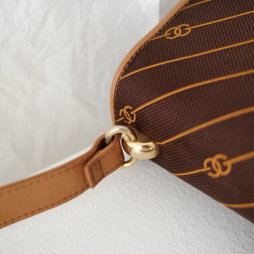 Gucci vintage canvas leather flap shoulder bag