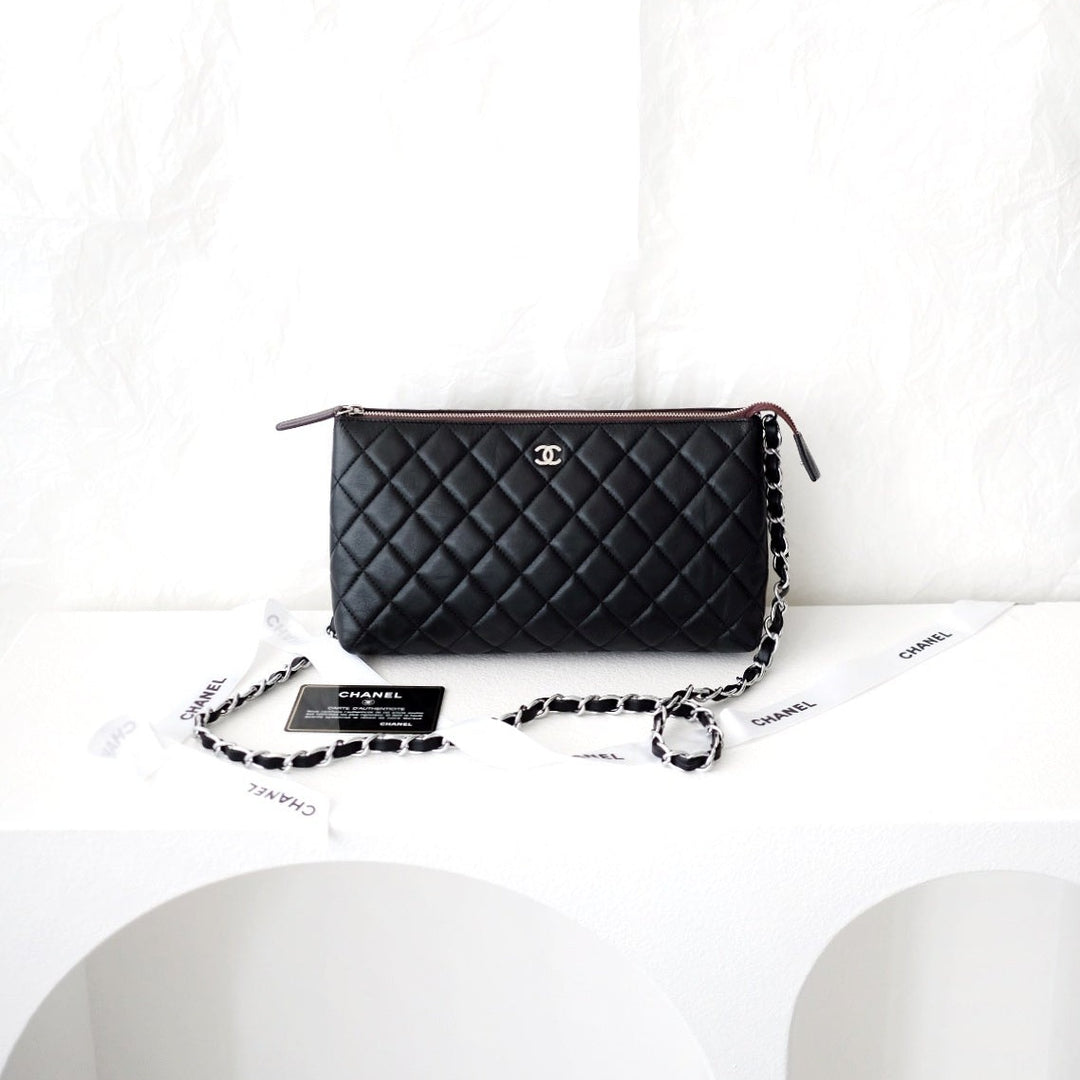 Chanel matelasse quilted clutch bag+chain