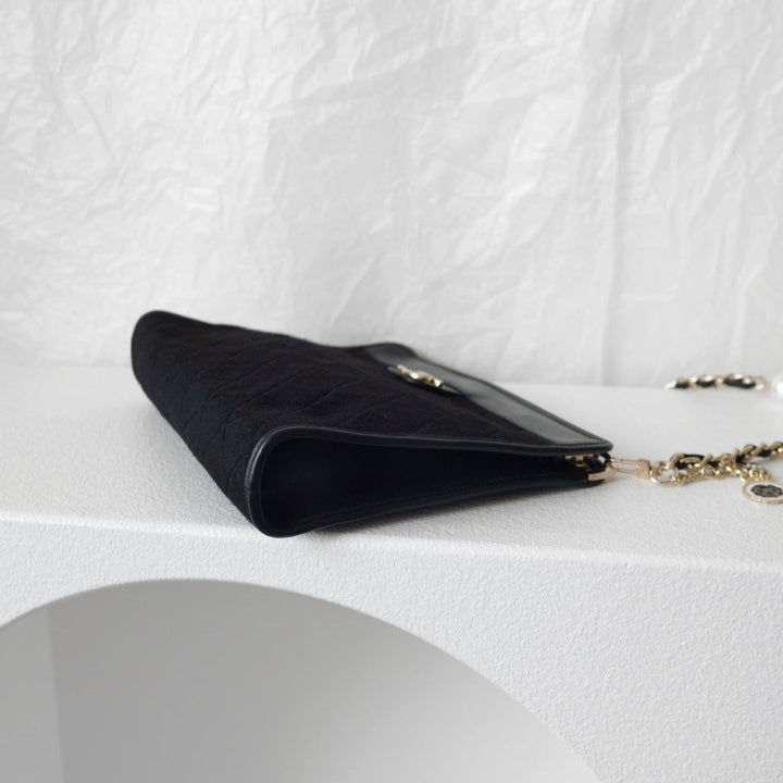 Chanel vintage black pouch + chain