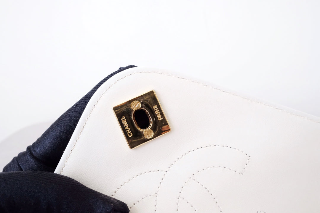 Chanel vintage triangle classic flap chain bag